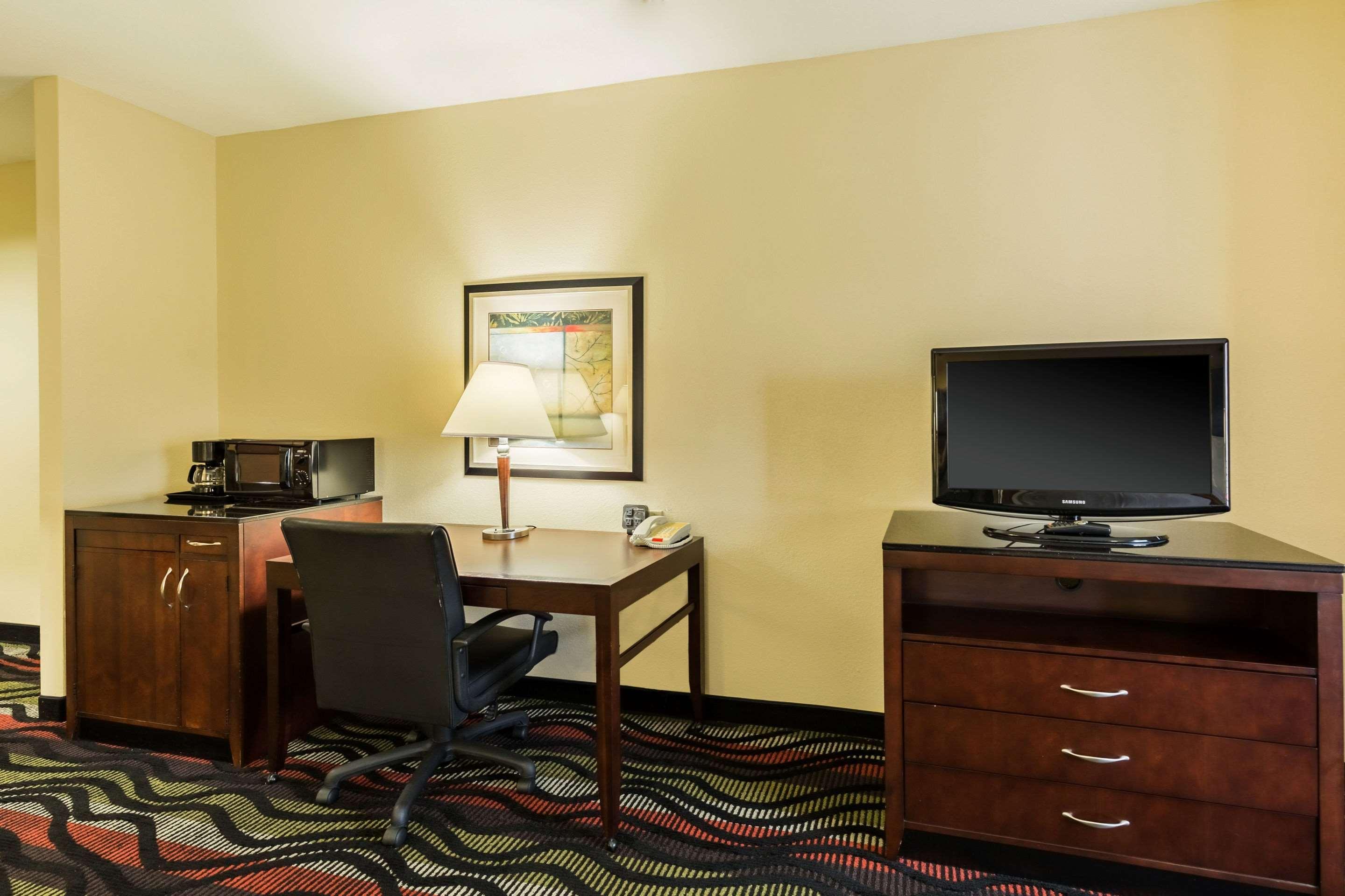 Comfort Suites Beaumont I-10 Екстер'єр фото